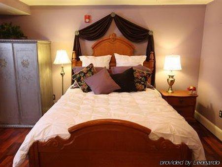 Chestnut Hill Bed & Breakfast Orange Номер фото